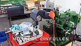 175 Restauration Eisele KMS 275 - Montage - Motoroel einfüllen.jpg