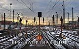 057 FFM Hauptbahnhof (Panorama Gleisende).jpg