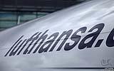 026 Lufthansa.com auf dem Rumpf eines A330.jpg