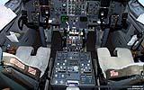 003 Cockpit Boeing 737.jpg